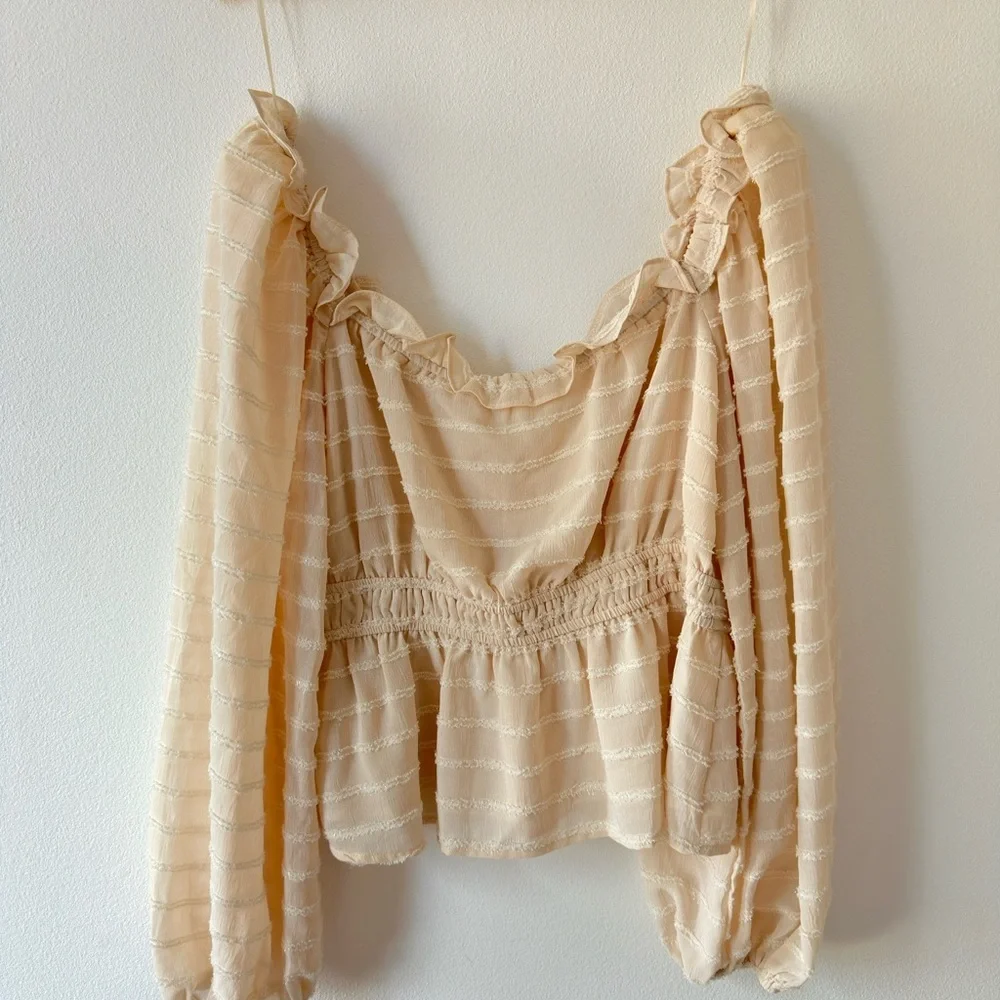 Astr Cream Ruffle Long Sleeve Blouse - Picture 3 of 4